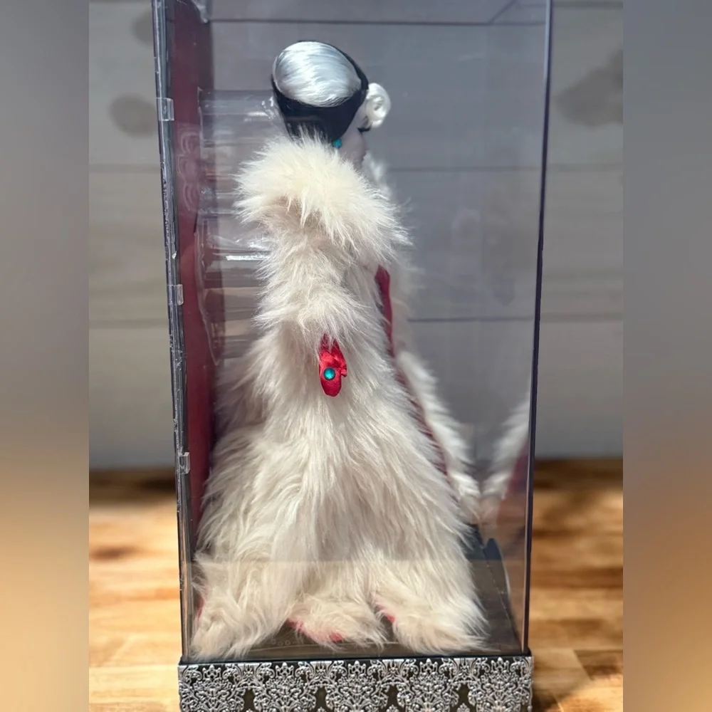 Disney Store Villians Designer Collection Cruella De Vil [Manic Style]